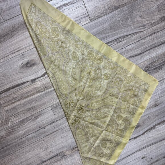 Scarf made in England liberty of london square silky satiny feel scarf paisley - Picture 6 of 8